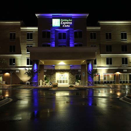 Holiday Inn Express Hotel & Suites Goldsboro - Base Area By Ihg Zewnętrze zdjęcie
