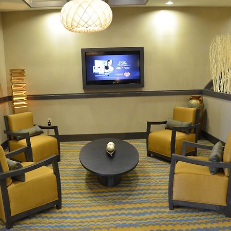 Holiday Inn Express Hotel & Suites Goldsboro - Base Area By Ihg Zewnętrze zdjęcie