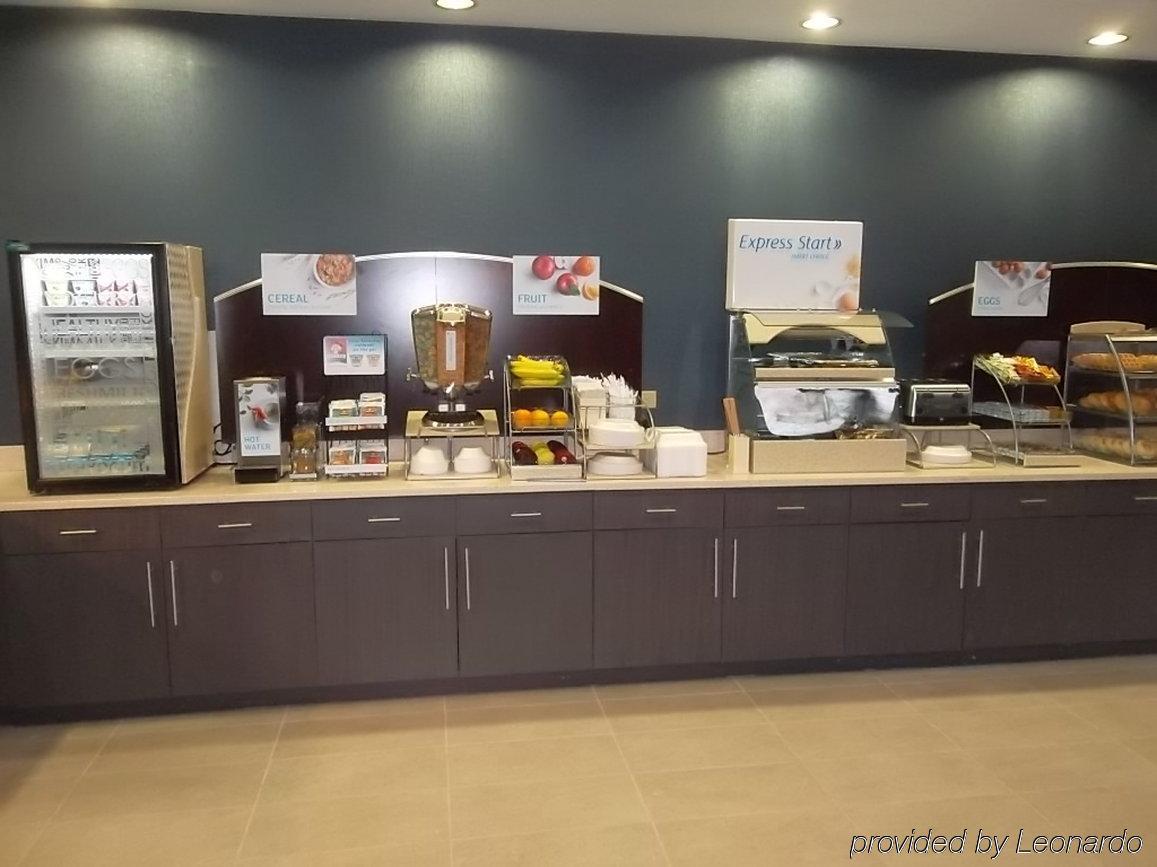 Holiday Inn Express Hotel & Suites Goldsboro - Base Area By Ihg Zewnętrze zdjęcie